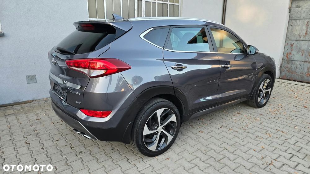 Hyundai Tucson 2.0 CRDI Comfort 4WD - 22