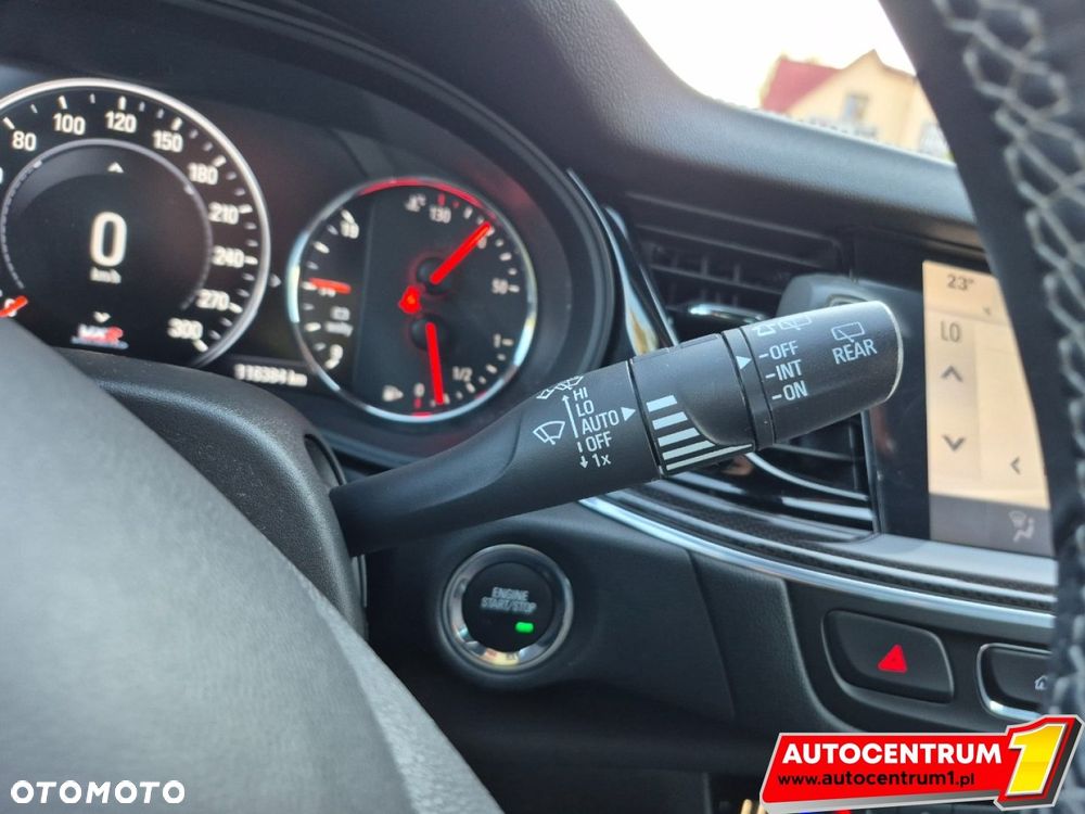 Opel Insignia - 31