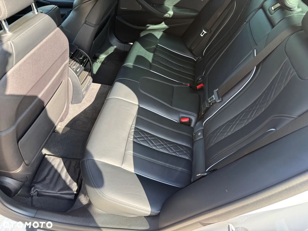 BMW Seria 5 M550i xDrive - 20