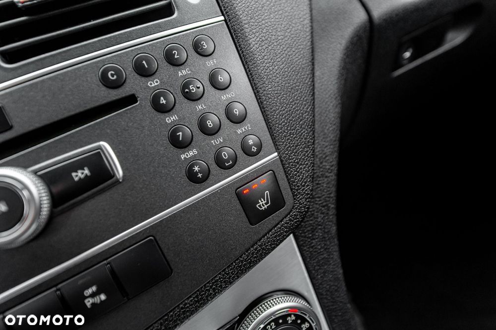 Mercedes-Benz Klasa C 180 BlueEFFICIENCY 7G-TRONIC Avantgarde - 33