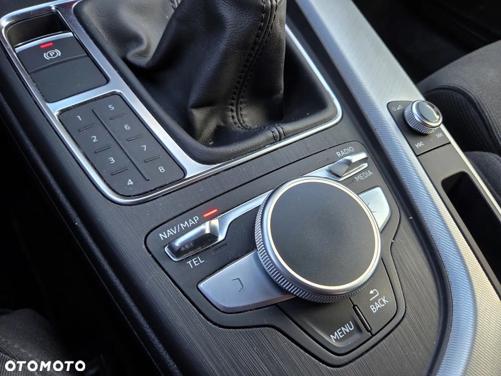Audi A4 Limousine 1.4 TFSI Sport - 9