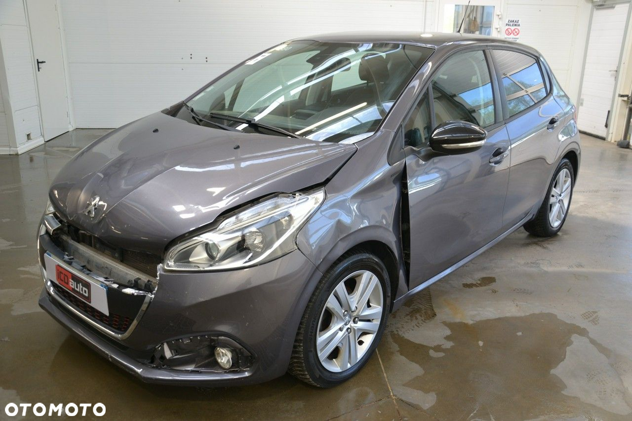 Peugeot 208 - 3