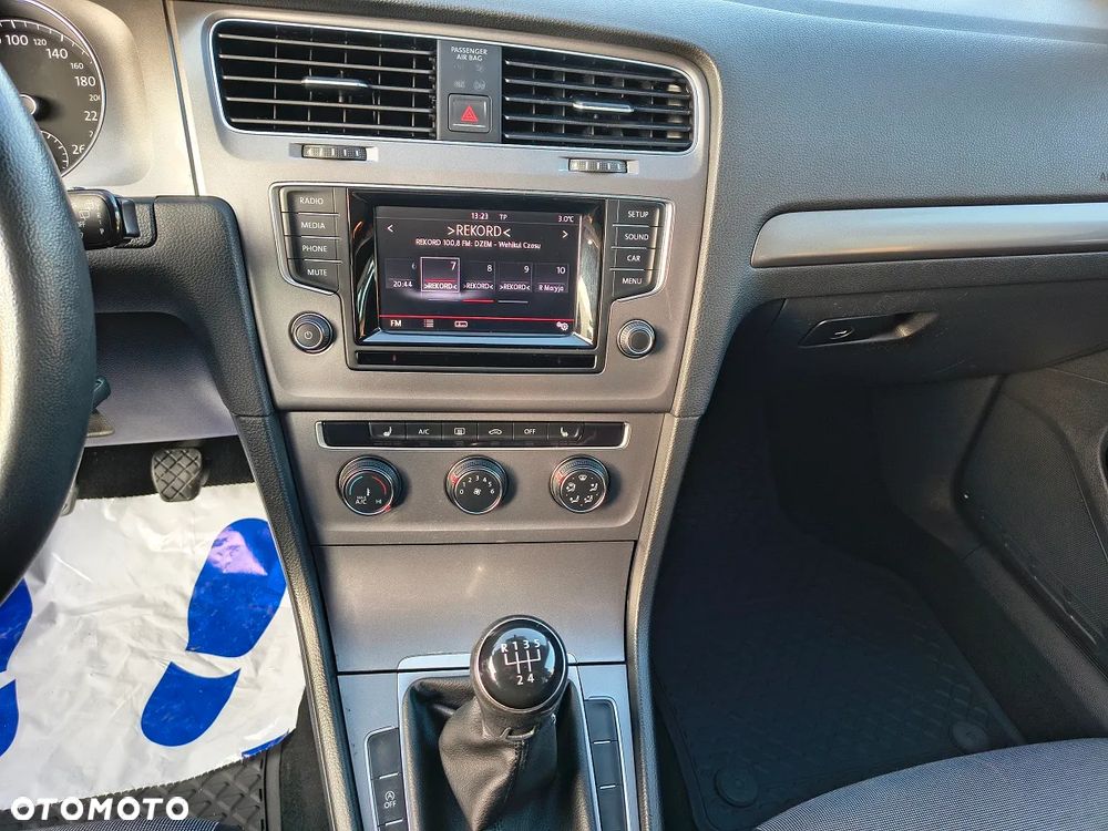 Volkswagen Golf 1.6 TDI DPF Comfortline - 13