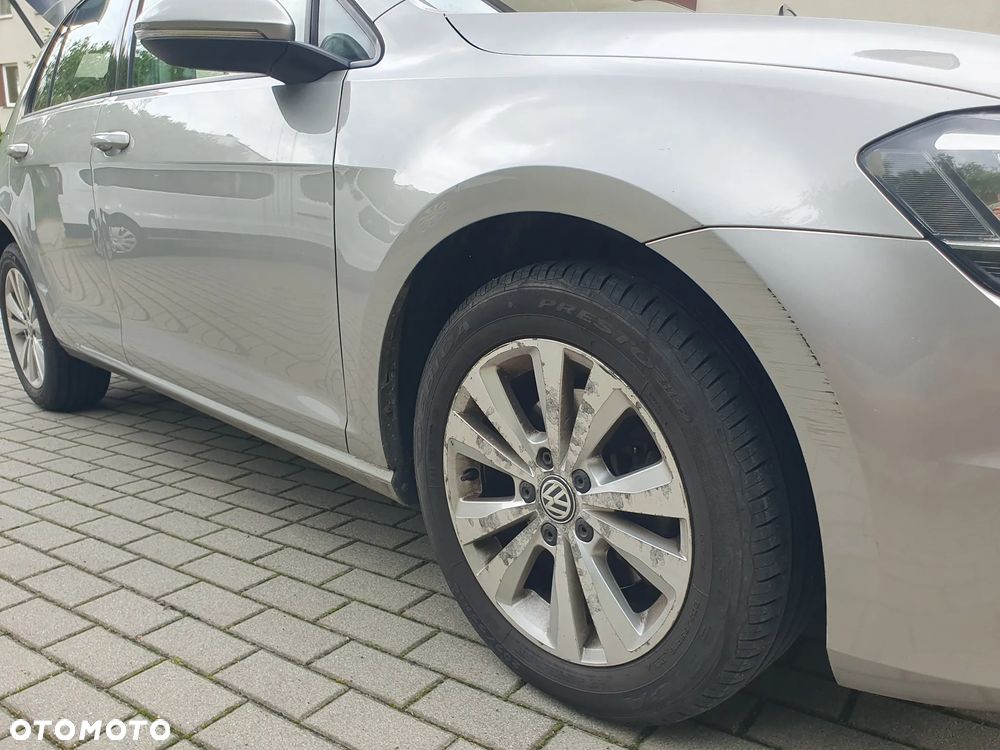 Volkswagen Golf 1.2 TSI BMT Comfortline - 23