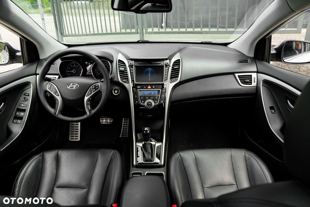 Hyundai i30 blue 1.6 GDI DCT Premium - 26