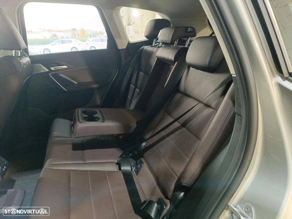 BMW X1 xDrive25e - 8