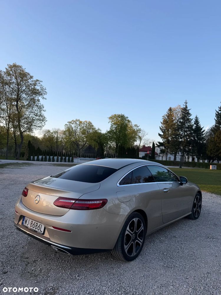 Mercedes-Benz Klasa E 200 4-Matic 9G-TRONIC - 20