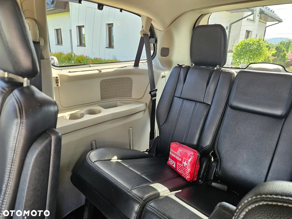 Lancia Voyager 2.8CRD Gold - 24