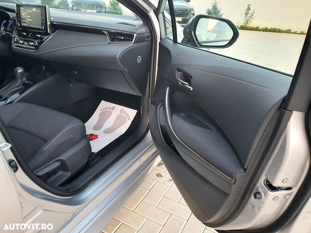 Toyota Corolla 1.8 HSD Dynamic - 18