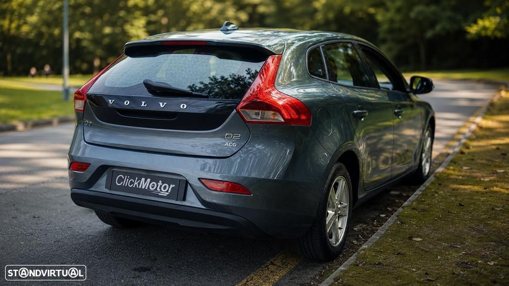 Volvo V40 - 24