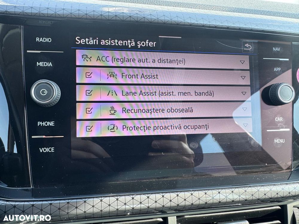 Volkswagen T-Cross - 15