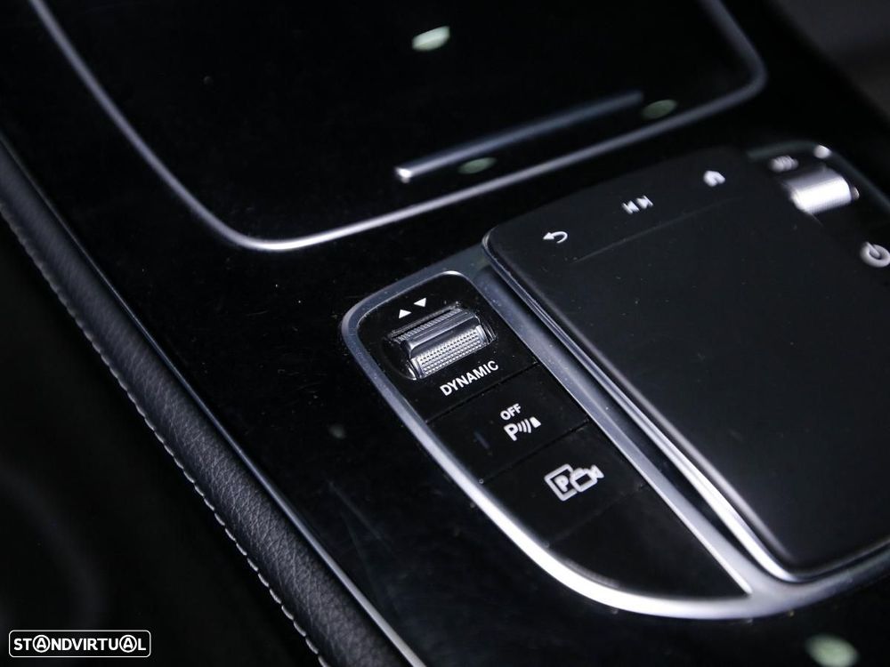 Mercedes-Benz E 300 de Avantgarde 4Matic - 26