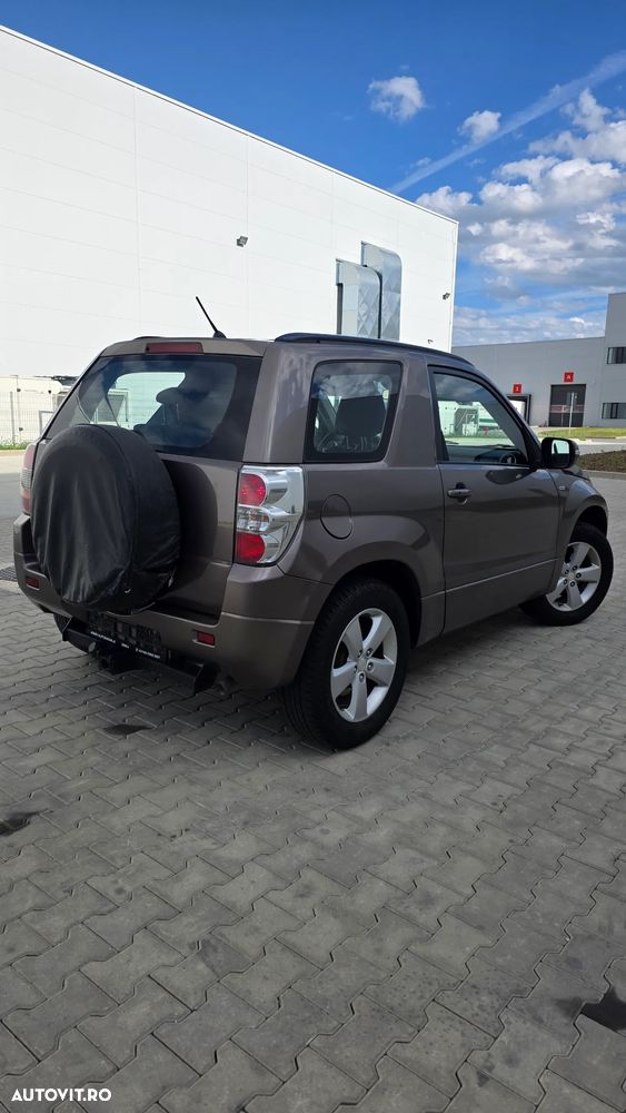 Suzuki Grand Vitara 1.9 DDiS Black&White DPF - 2