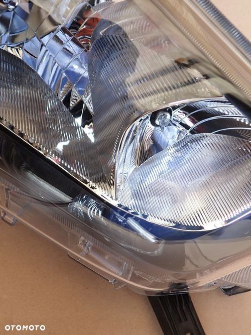 TOYOTA HILUX VIII LIFT 20- reflektor prawy lampa prawa 1EJ-923364-040 - 4