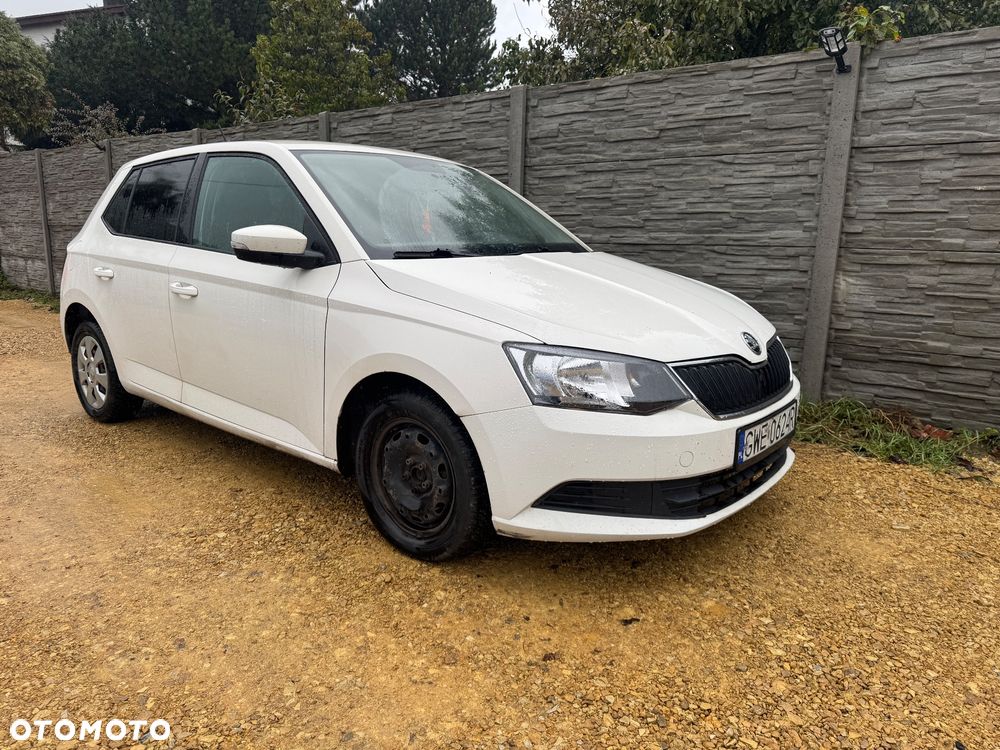 Skoda RAPID 1.2 Active - 1