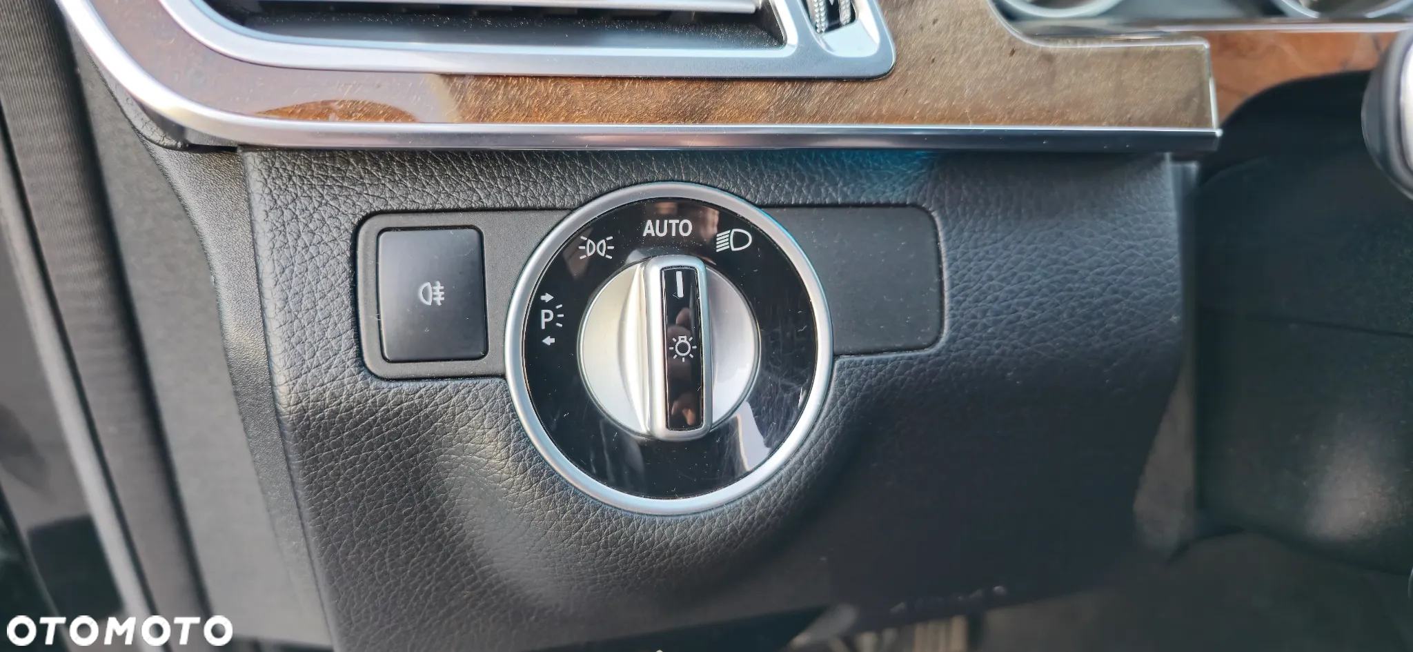 Mercedes-Benz Klasa E 300 BlueTEC 7G-TRONIC Elegance - 26