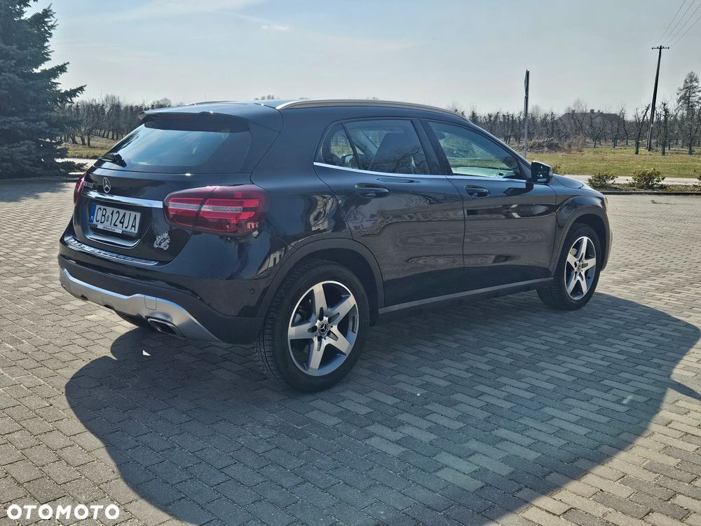 Mercedes-Benz GLA 200 7G-DCT AMG Line - 7