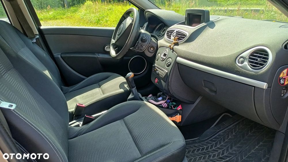 Renault Clio - 18