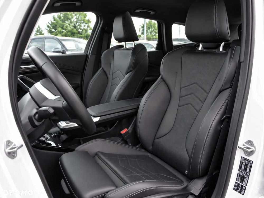 BMW X1 sDrive20i mHEV - 35