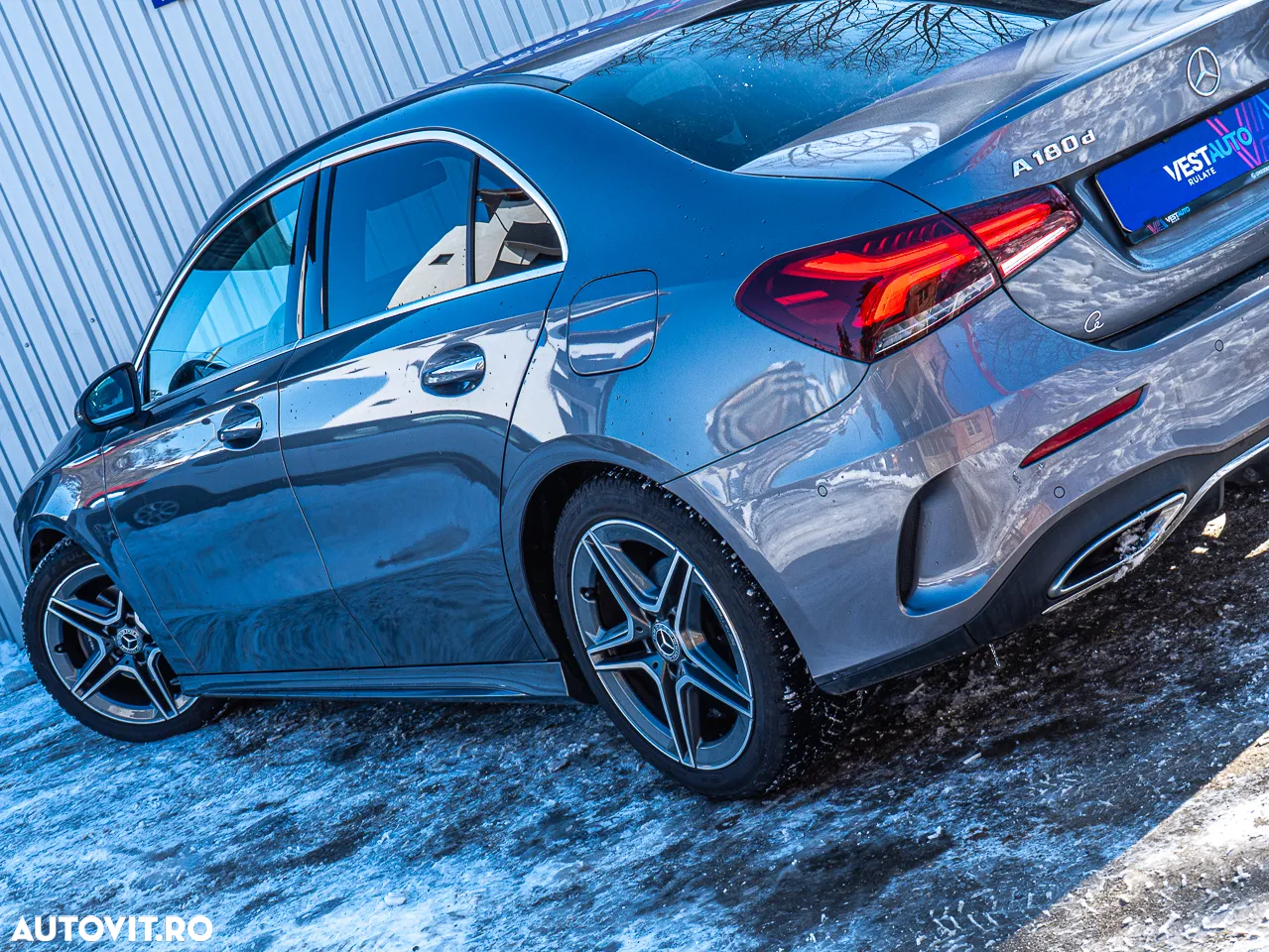 Mercedes-Benz A 180 d 7G-DCT - 11