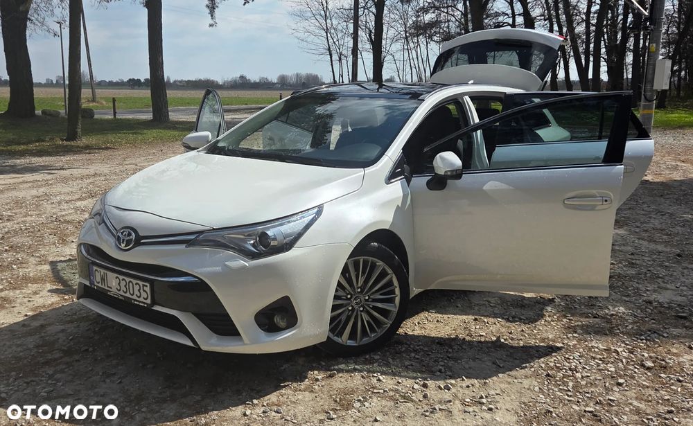 Toyota Avensis 1.8 Comfort - 1