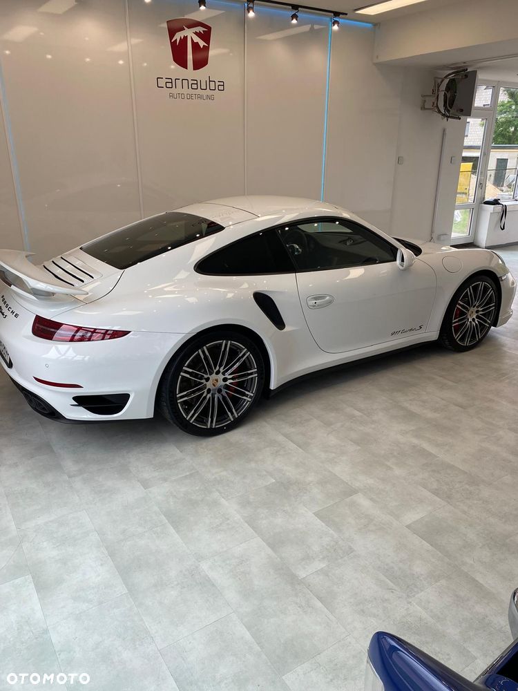 Porsche 911 Turbo - 12