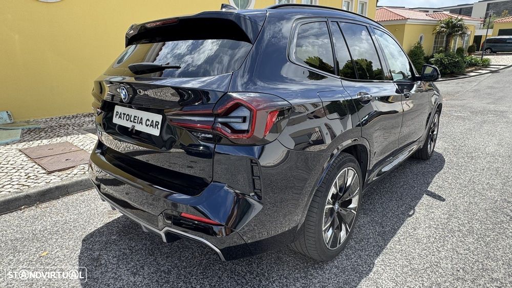 BMW iX3 M Sport Impressive - 3
