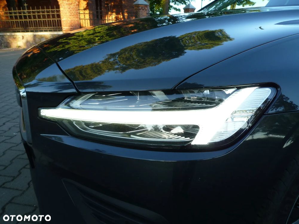 Volvo V60 D3 Drive-E Momentum - 21