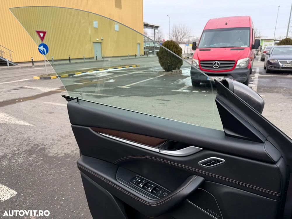 Maserati Levante - 10