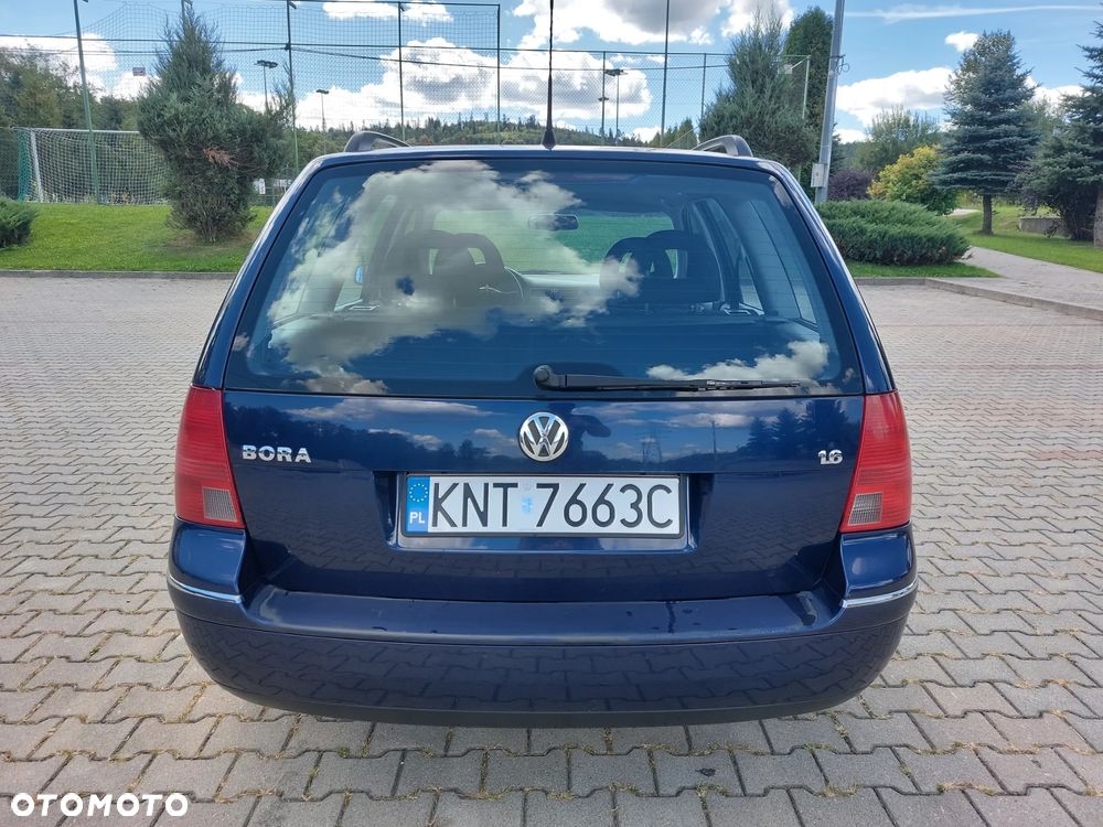 Volkswagen Bora Variant 1.6 - 4