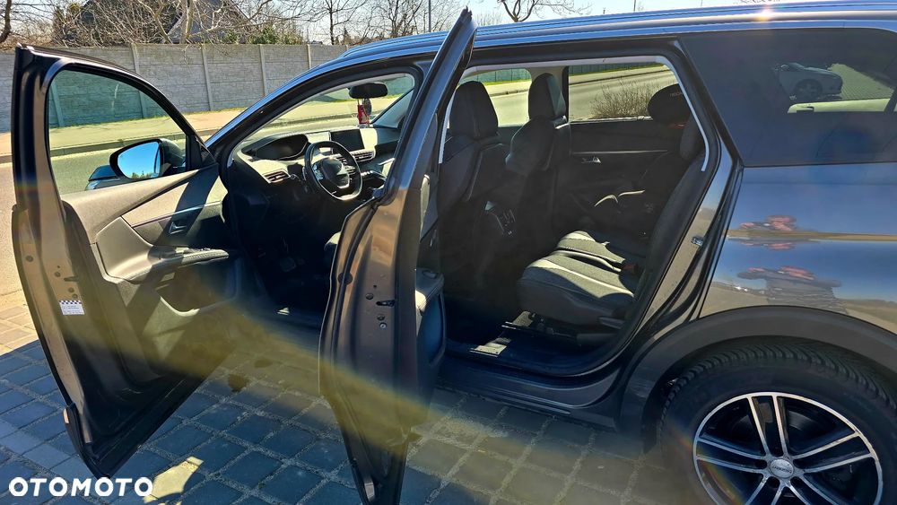 Peugeot 5008 1.6 BlueHDI Allure S&S EAT6 - 13