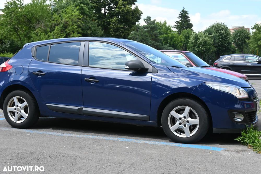 Renault Megane dCi 90 FAP Paris - 5