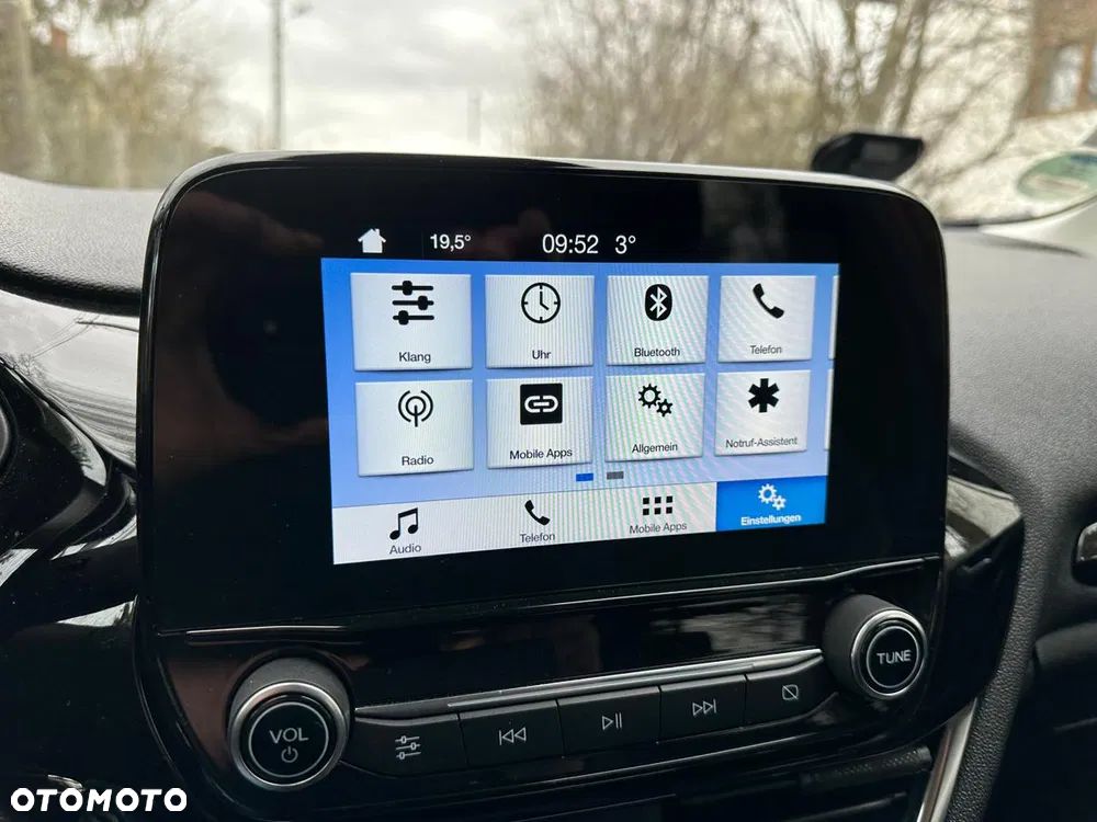 Ford Fiesta 1.1 S&S TITANIUM - 21