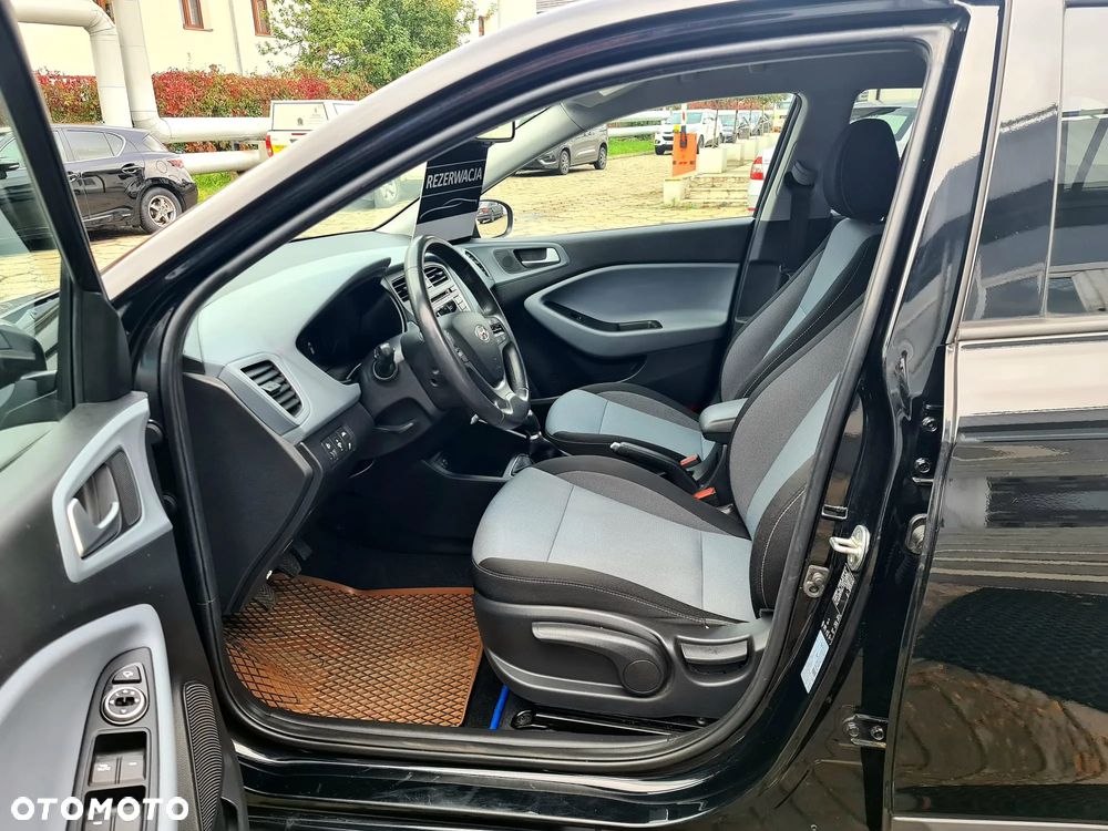 Hyundai i20 - 14