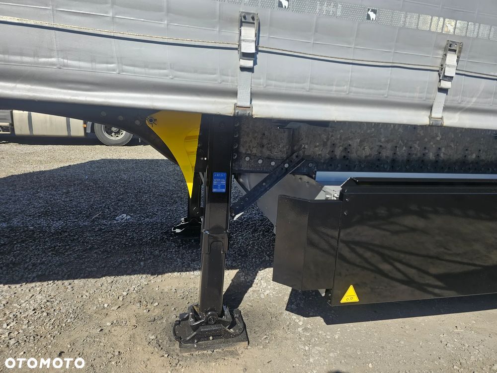 Schmitz Cargobull - 18