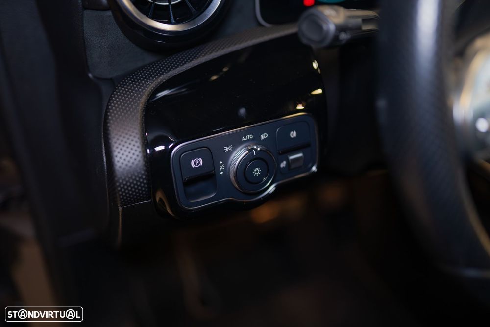 Mercedes-Benz A 180 Limousine d AMG Line Aut. - 21