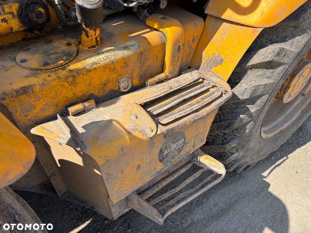 JCB 4Cx 4X4 - 35
