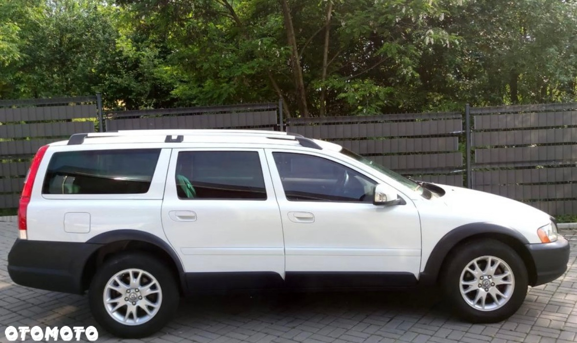 Volvo XC 70 AWD Momentum - 4