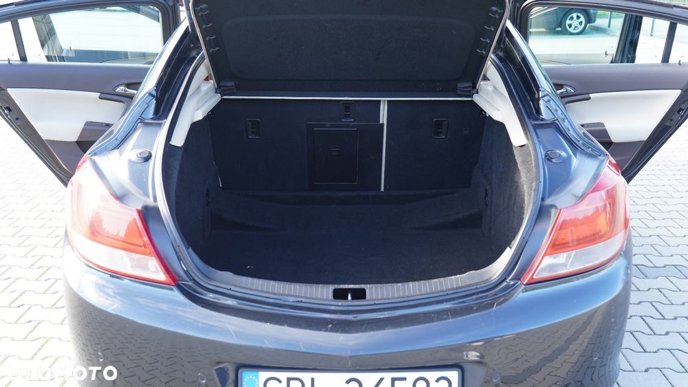 Opel Insignia 1.8 - 25
