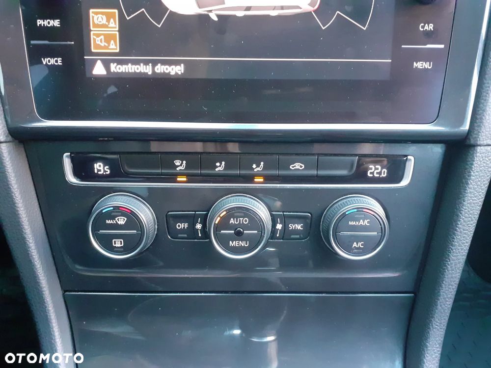 Volkswagen Golf 1.5 TSI BMT Comfortline - 21