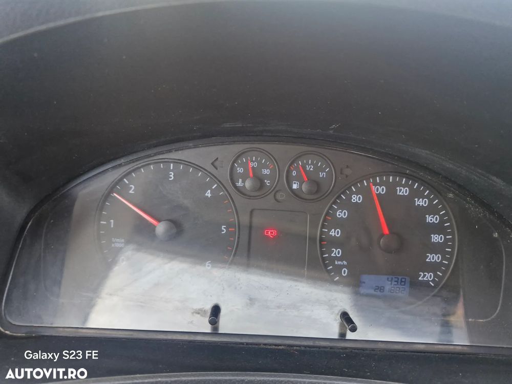 Volkswagen Transporter Caravelle Kurz DPF Comfortline - 11