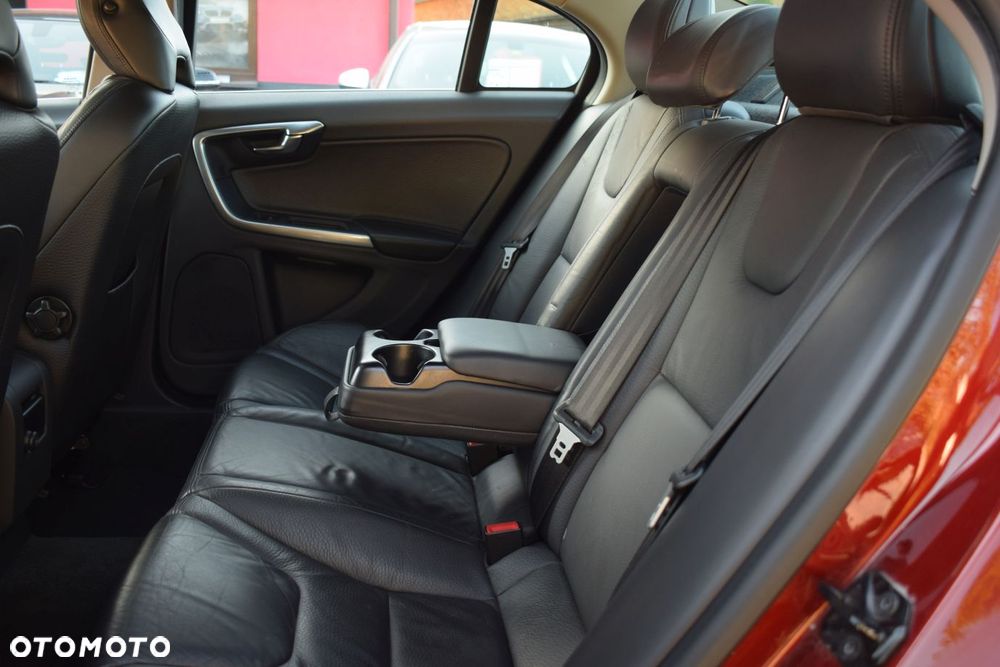 Volvo S60 - 11