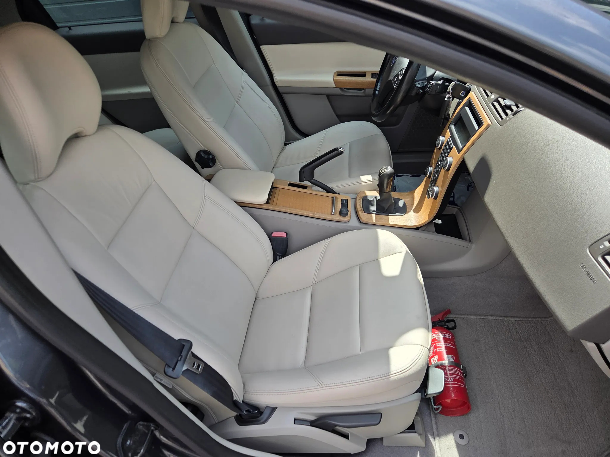 Volvo V50 D2 - 11