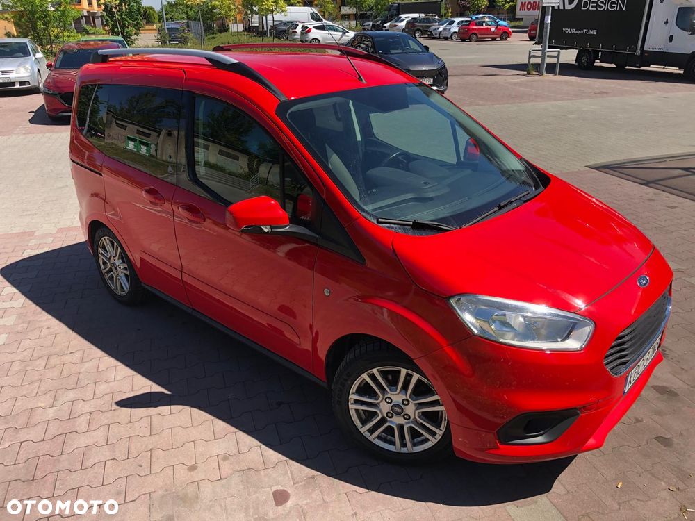 Ford Tourneo Courier 1.0 EcoBoost S&S Titanium - 1