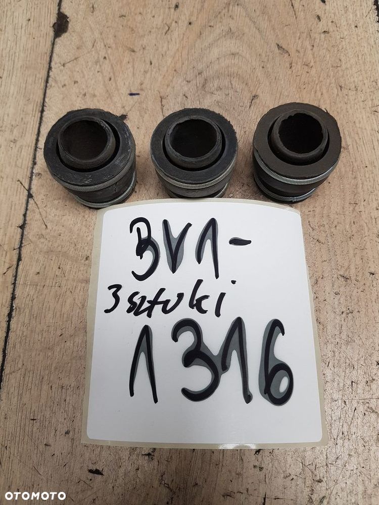 Uszczelka układu wydechowego Honda MTX80 MTX125 CRM50  18391-GJ1-000 - 1