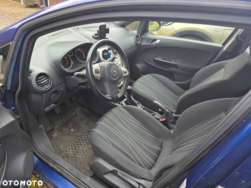 Opel Corsa 1.4 16V - 2