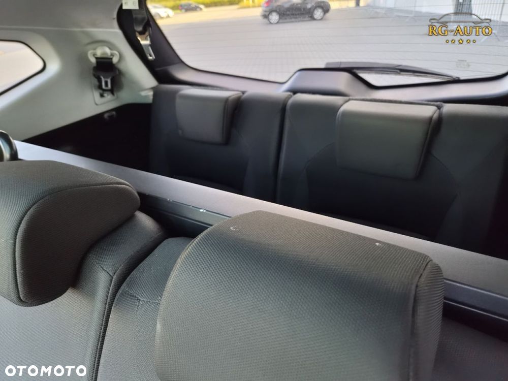 Nissan Qashqai+2 - 32