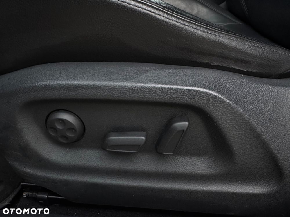 Volkswagen Tiguan 2.0 TDI DPF BlueMotion Technology Cup Sport & Style - 9
