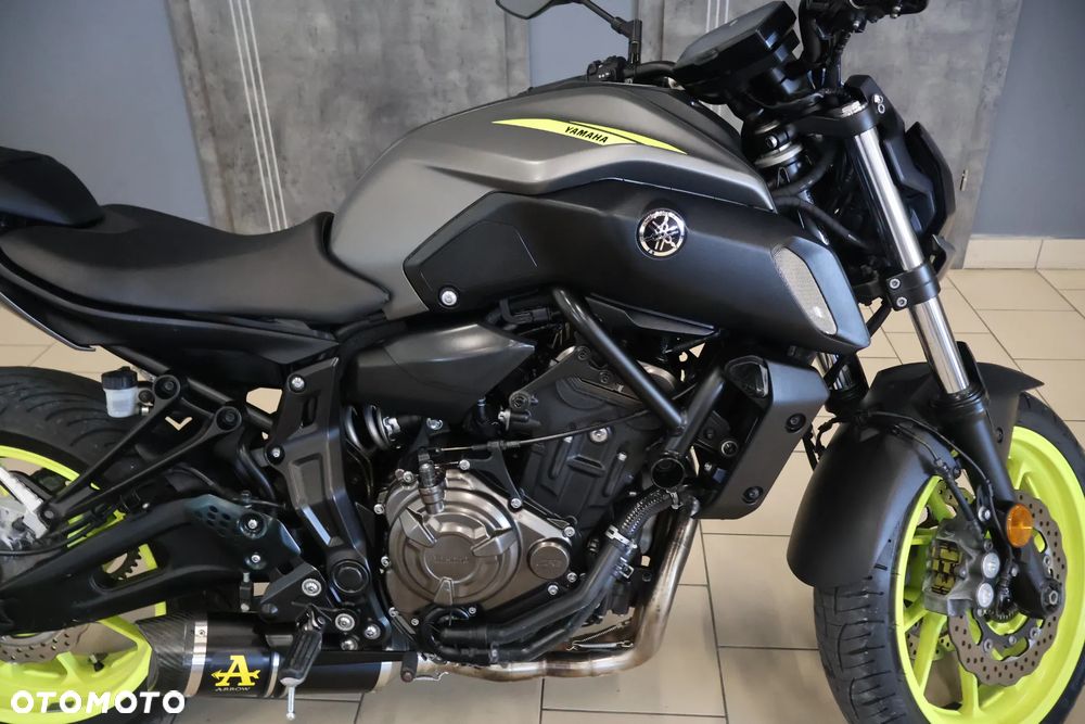 Yamaha MT - 4