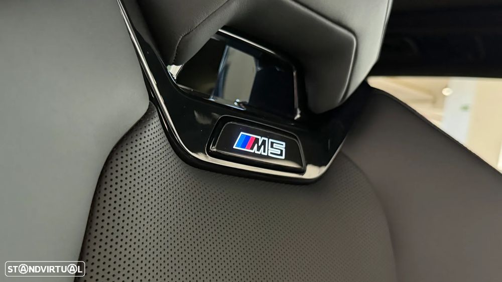 BMW M5 Touring xDrive - 44